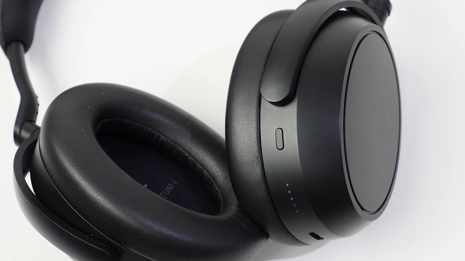 Sennheiser Momentum 4 Headphones Review: Sweet sound - Reviewed